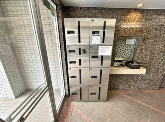 【中古マンション】鶴ヶ島駅通りダイカンプラザの設備|宅配ボックスもあります！