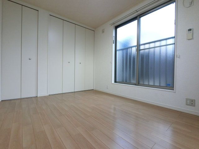 ナリトモ宮崎Bの内装