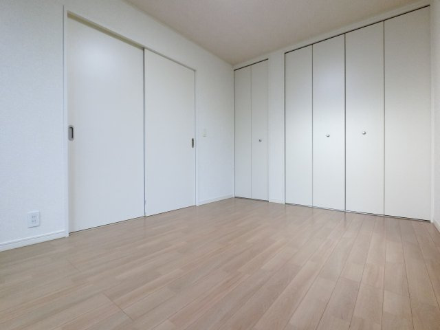 ナリトモ宮崎Bの内装