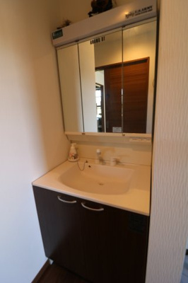 【独立洗面台】 | 笠間市仁古田3LDKS中古住宅 | 2階