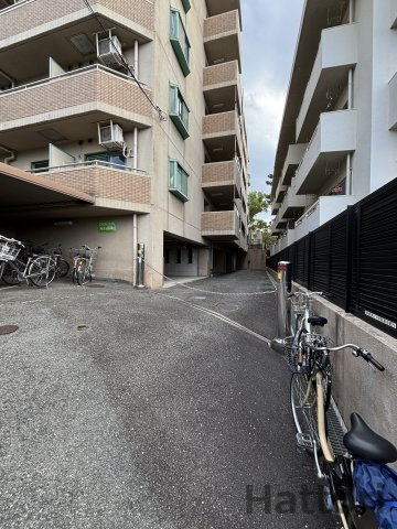 オラシオン山手の駐車場