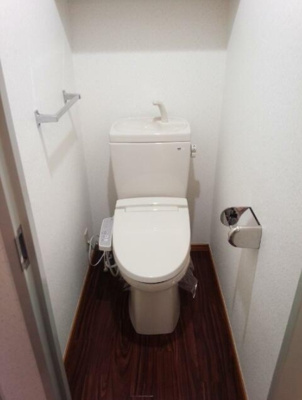 【トイレ】 | ファミール井荻 | 温水洗浄便座。