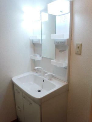 【独立洗面台】 | ファミール井荻 | 嬉しい独立洗面台付き。
