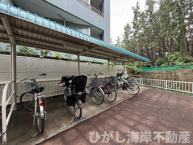 サンビーチ平塚2号棟の駐輪場|敷地内駐輪場