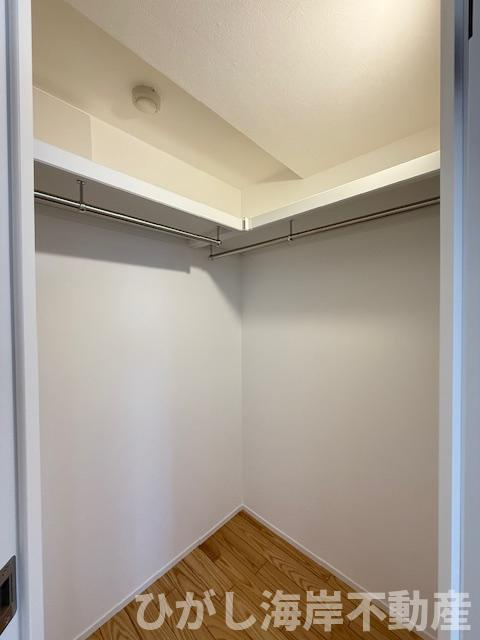 ライオンズマンション茅ヶ崎グランコーストの収納|新規リフォーム完了！　ウォークインクローゼット
