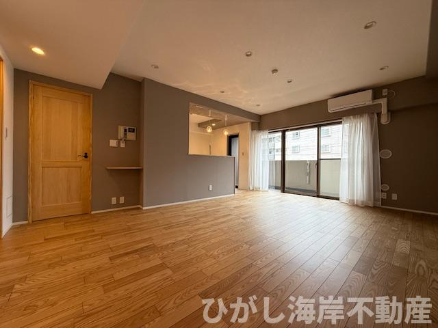 ライオンズマンション茅ヶ崎グランコーストの居間・リビング|新規リフォーム完了！　19.2帖　LDK