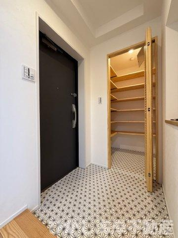 ライオンズマンション茅ヶ崎グランコーストの玄関|新規リフォーム完了！　玄関