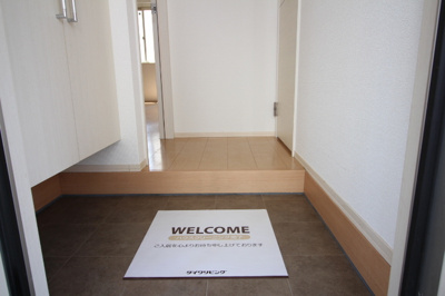 【玄関】 | ロイヤルコート東那珂 | 玄関