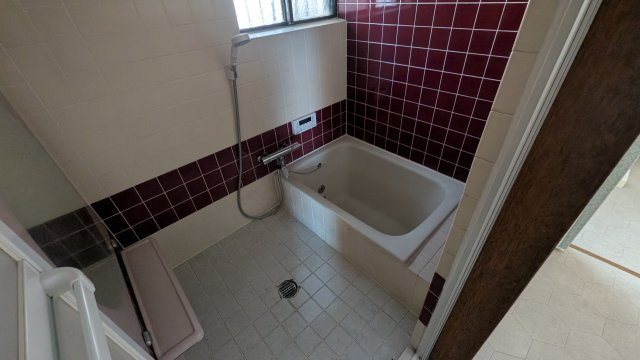 春日井市細木町貸家の浴室