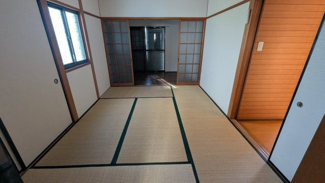 春日井市細木町貸家の和室