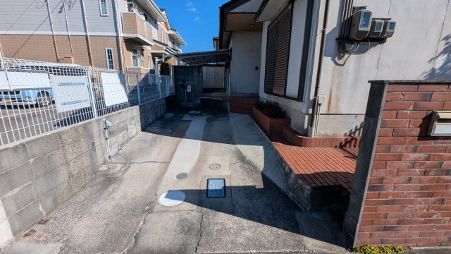 春日井市細木町貸家の駐車場