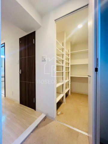 ルボワ天満橋の玄関|同マンション別部屋：参考写真