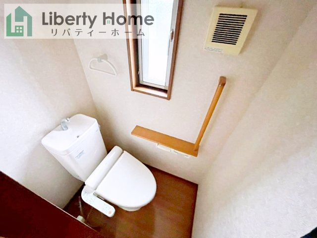 取手市紫水　中古戸建のトイレ