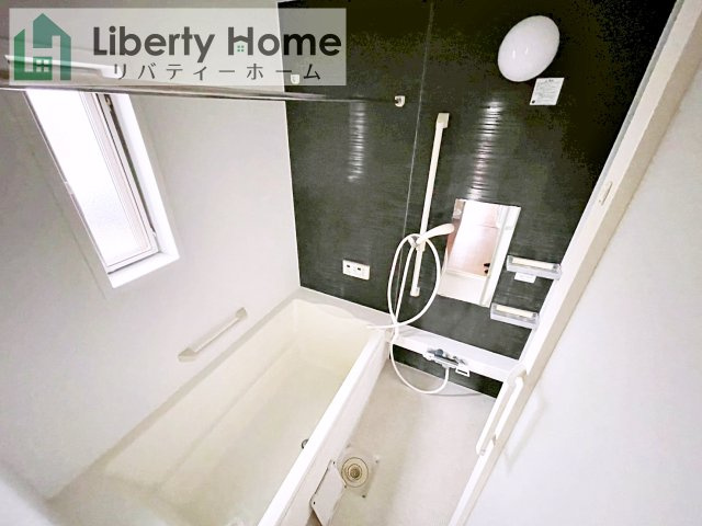 取手市紫水　中古戸建の浴室