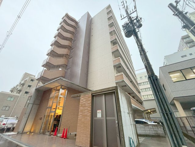 ルーエ江坂の外観