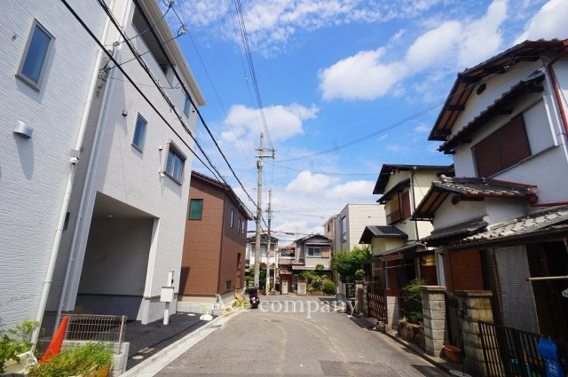 【前面道路含む現地写真】の画像