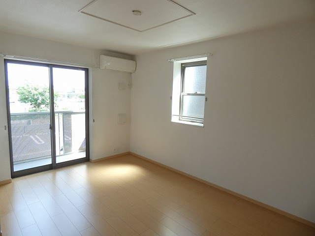 グランツ　ミッテⅡの居間・リビング