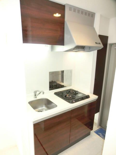 千葉市花見川区幕張町５丁目のアパートのキッチン