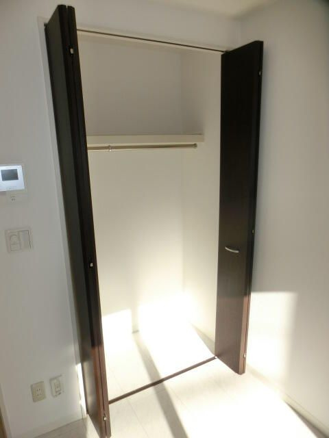 千葉市花見川区幕張町５丁目のアパートの収納