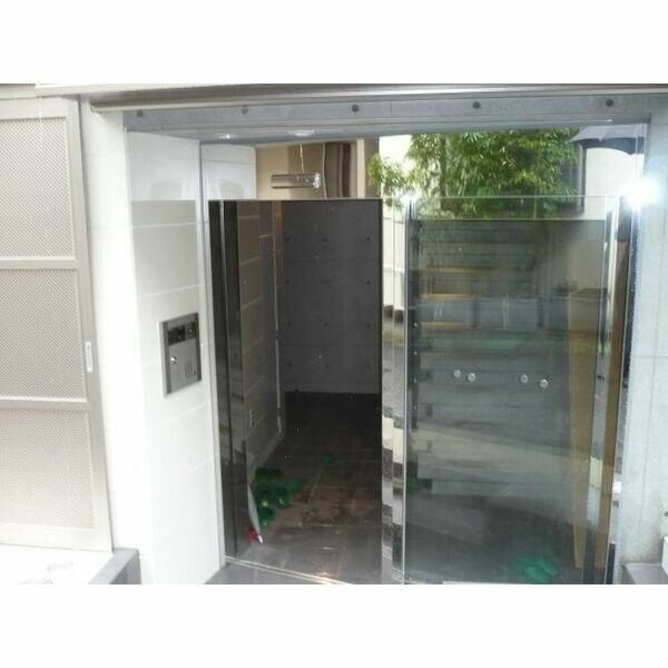 グラストーンズのエントランス|☆このお部屋は仲介手数料0.55ヶ月☆