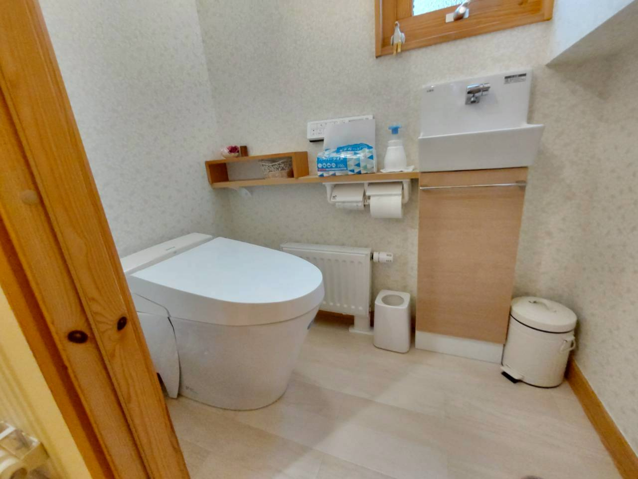 【スウェーデンハウス様施工】文苑3丁目中古住宅のトイレ