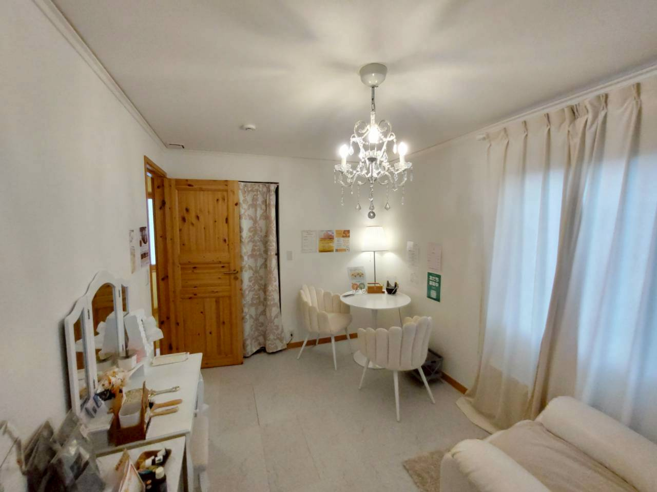 【スウェーデンハウス様施工】文苑3丁目中古住宅の洋室