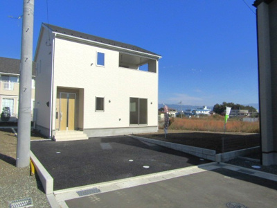 【駐車場】 | クレイドルガーデン南アルプス市下宮地第2　2号棟 | 駐車場があります