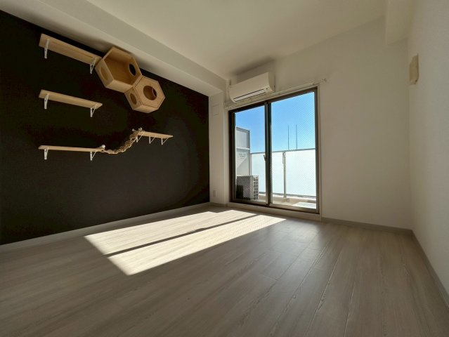 S-FORT難波西の洋室