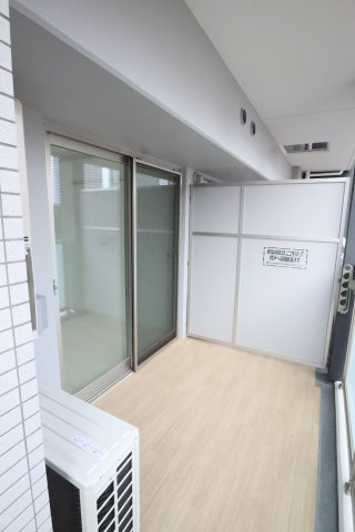 大阪市都島区東野田町４丁目の賃貸マンションのバルコニー