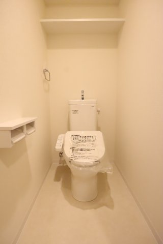 大阪市都島区東野田町４丁目の賃貸マンションのトイレ