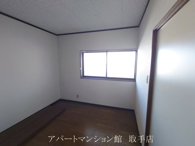 コーポ山利の居間・リビング