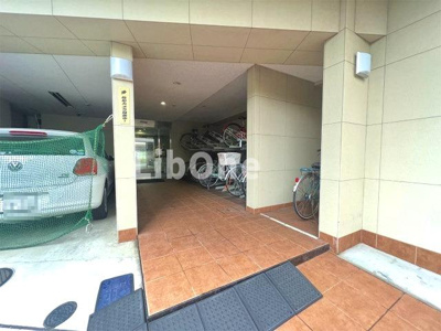 【エントランス】 | ラヴィアンローズ