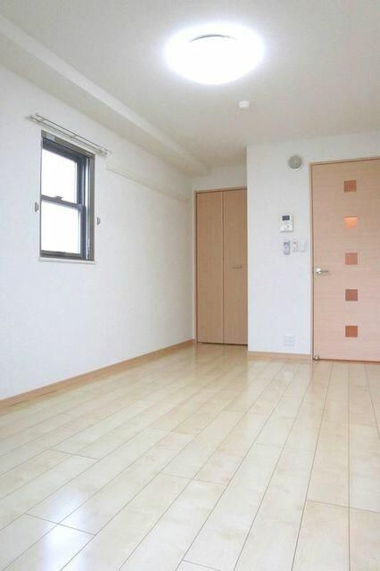 セレッソ　マサキの洋室