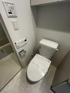 【トイレ】 | オーキッドレジデンス浜田山 | 温水洗浄便座。