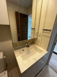 【独立洗面台】 | オーキッドレジデンス浜田山 | 嬉しい独立洗面台付き。