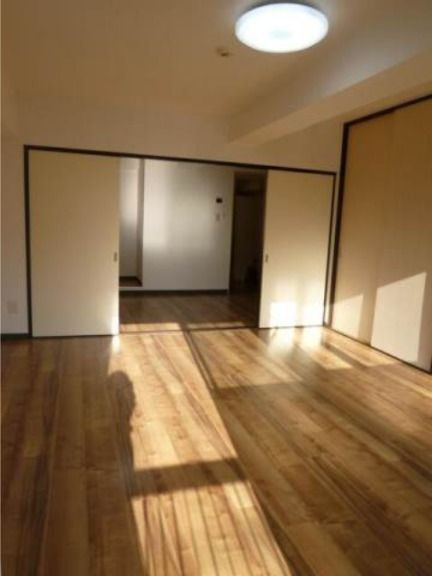 ワコーレ錦糸町マンションの寝室