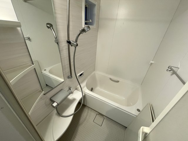 コレ、いいじゃん！小・中学校も近いリフォーム戸建【大田区中馬込１丁目】の浴室|日々の疲れを癒すお風呂付です