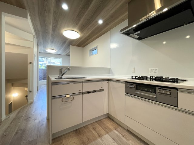 コレ、いいじゃん！小・中学校も近いリフォーム戸建【大田区中馬込１丁目】のキッチン|使いやすいキッチンです