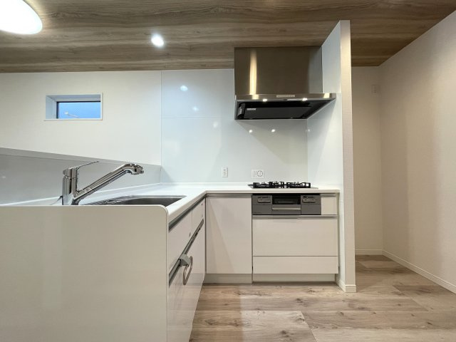 コレ、いいじゃん！小・中学校も近いリフォーム戸建【大田区中馬込１丁目】のキッチン|お料理しやすいキッチンです