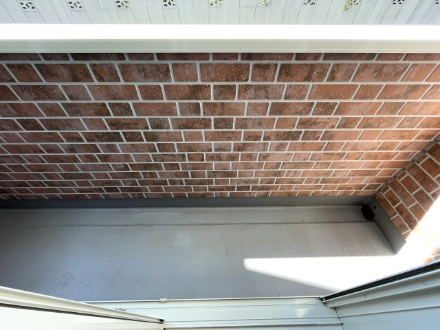 コレ、いいじゃん！小・中学校も近いリフォーム戸建【大田区中馬込１丁目】のバルコニー|バルコニーからの眺めを楽しみながら食事をしませんか