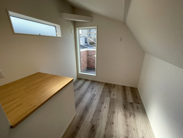 コレ、いいじゃん！小・中学校も近いリフォーム戸建【大田区中馬込１丁目】の洋室|ゆったりした洋室です