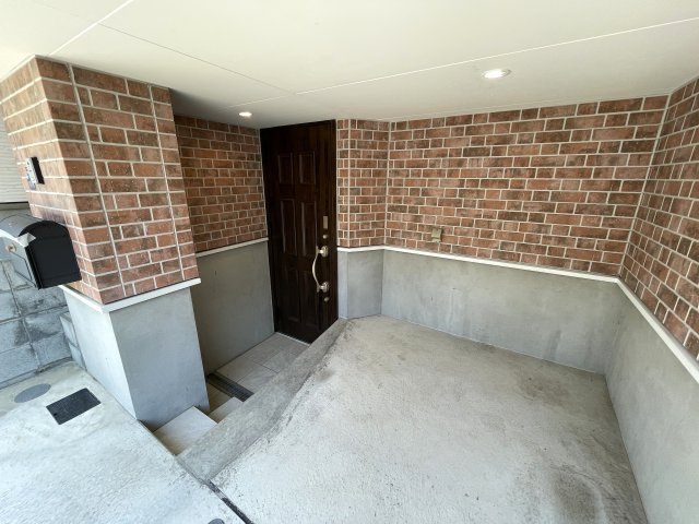 コレ、いいじゃん！小・中学校も近いリフォーム戸建【大田区中馬込１丁目】の駐車場