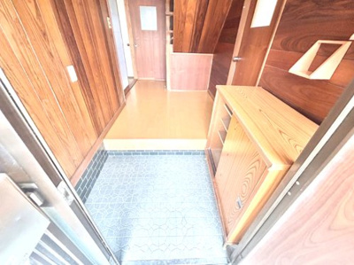 【玄関】 | 建部町品田戸建