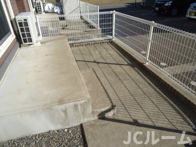 フレンズコートの庭