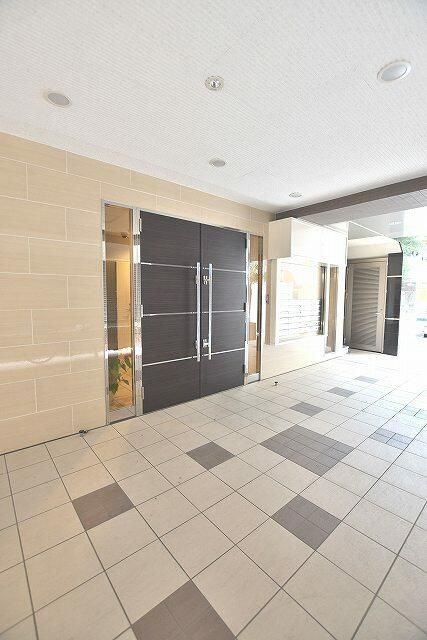 ステージ　グラシアのエントランス|☆スペシャリストなプロ賃貸師が接客対応させていただきます☆