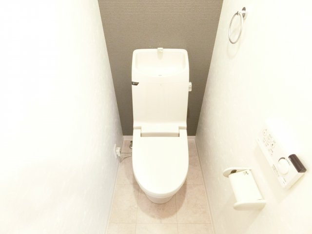 グランディル光明池のトイレ|同マンション別部屋
