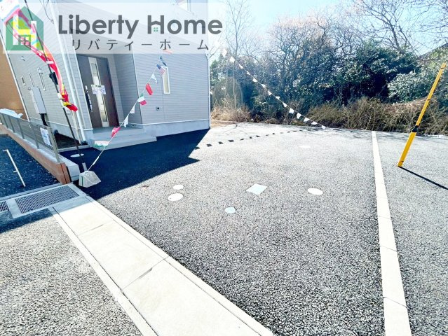 土浦市並木第15　新築戸建　1号棟の駐車場