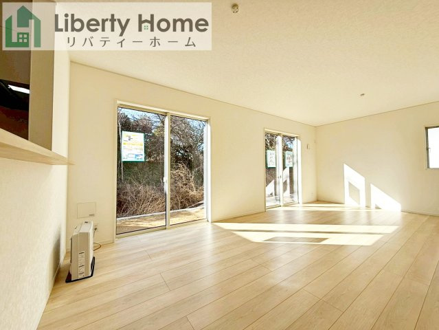 土浦市並木第15　新築戸建　1号棟の居間・リビング