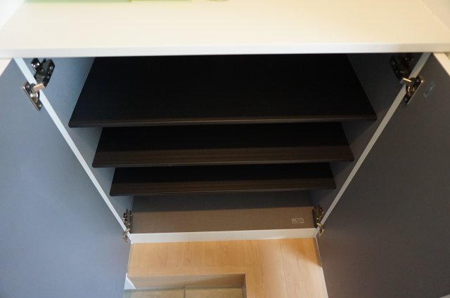 リビングライフ長瀬EASTの収納