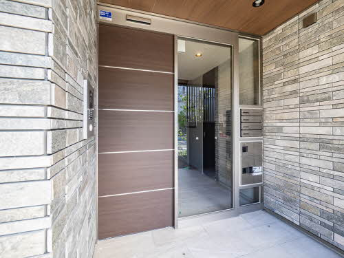 シャーメゾンベルフラワーのエントランス